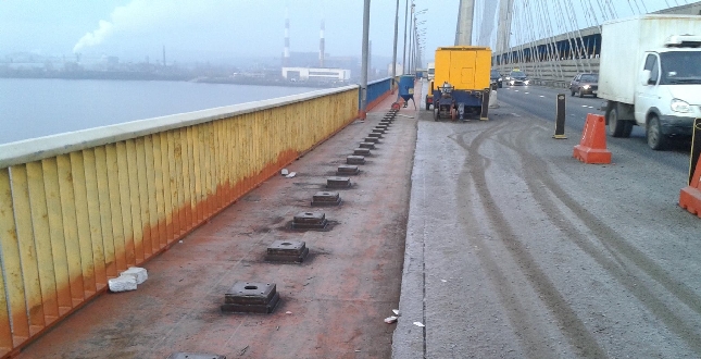 В столиці продовжується капітальний ремонт Південного мосту через р. Дніпро