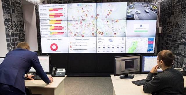 Віталій Кличко відкрив диспетчерський центр моніторингу роботи комунального транспорту