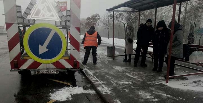 ГЛАВКОМ: "«Київавтодор» показав, як бореться з наслідками снігопаду"