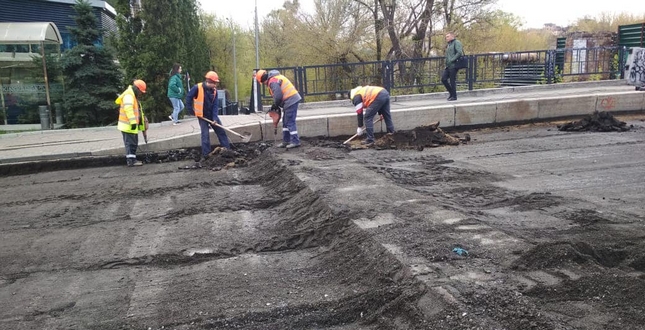 У Києві розпочали  капітальний ремонт шляхопроводу на вул. Льва Толстого через залізницю